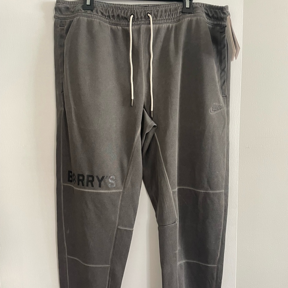 Nike Men's Charcoal Joggers Barry’s